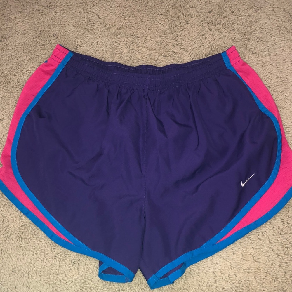 Women’s Medium Nike Shorts
